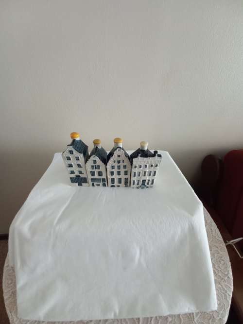 3 KLM HOUSES SEALED 28,50`53,83